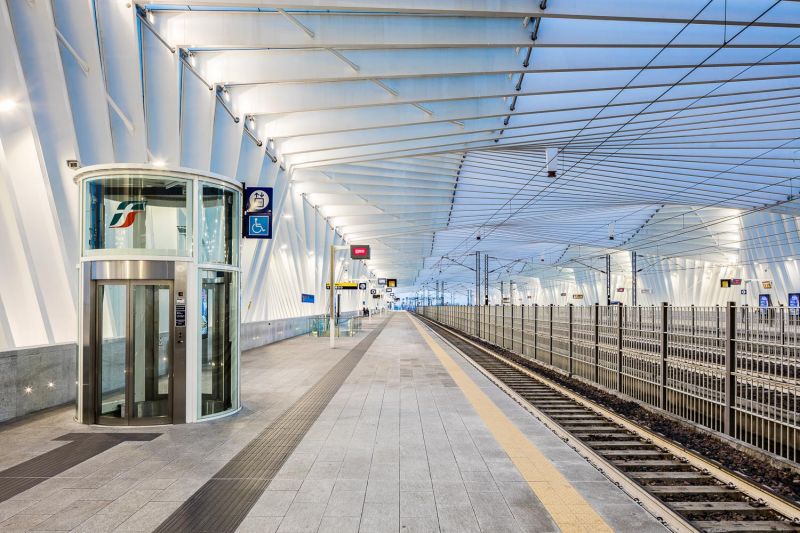 Mediopadana Railway Station AV, Santiago Calatrava, Reggio Emilia, Italy