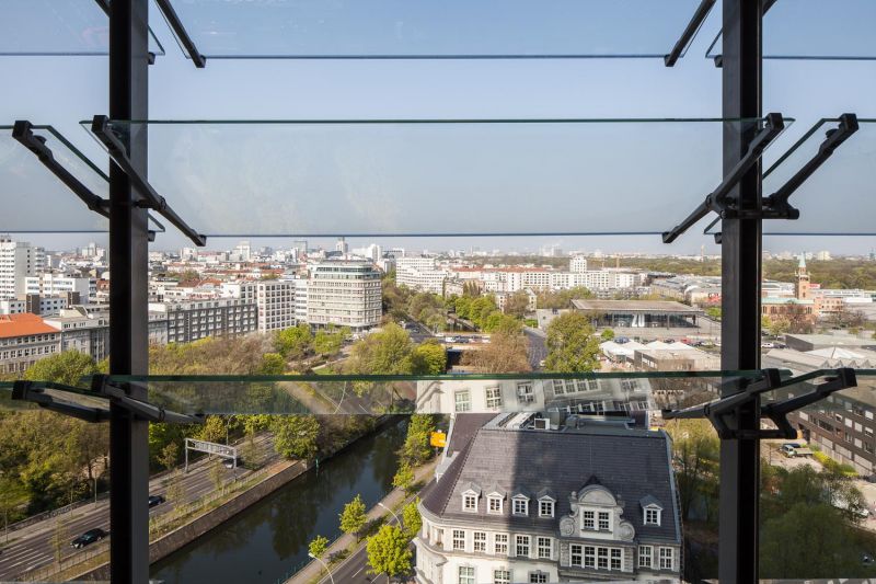 Model office, Atrium Tower C1, Potsdamer Platz, Berlin, Germany,  Design: BaumgartenSimon Architekten in collaboration with Renzo Piano Building Workshop and citizenoffice